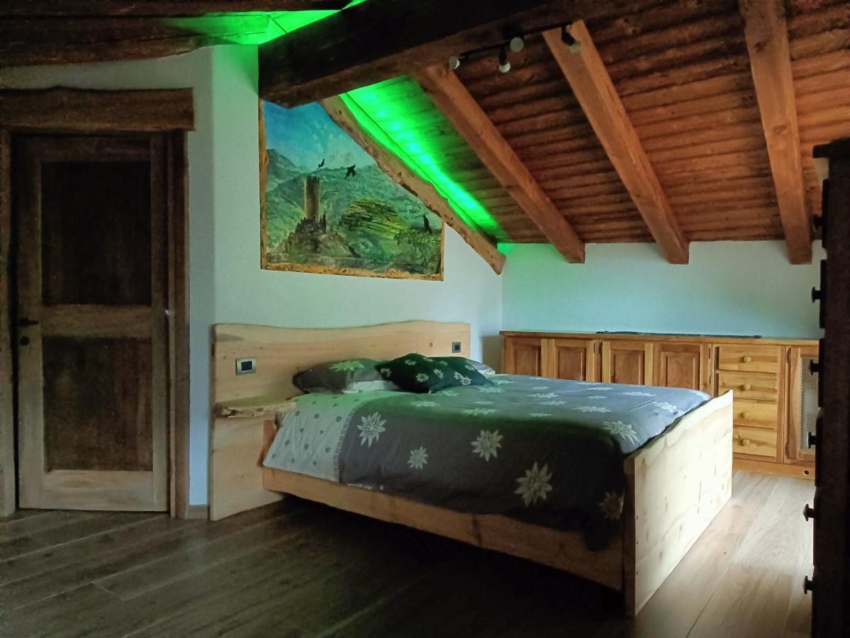 Le Temps Retrouve - Casa Tipica Con Giardino Villa Villeneuve Eksteriør billede