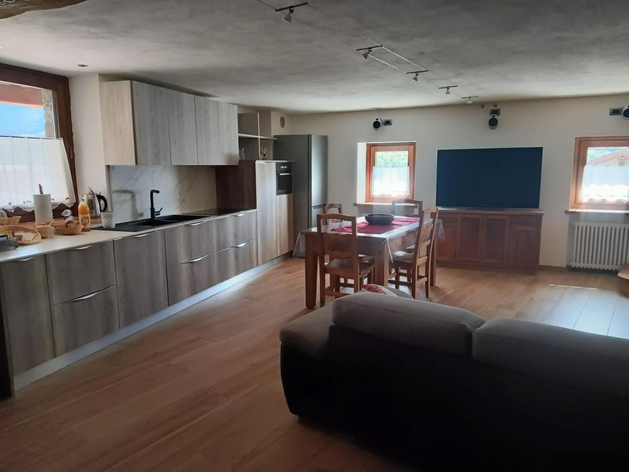 Le Temps Retrouve - Casa Tipica Con Giardino Villa Villeneuve Eksteriør billede